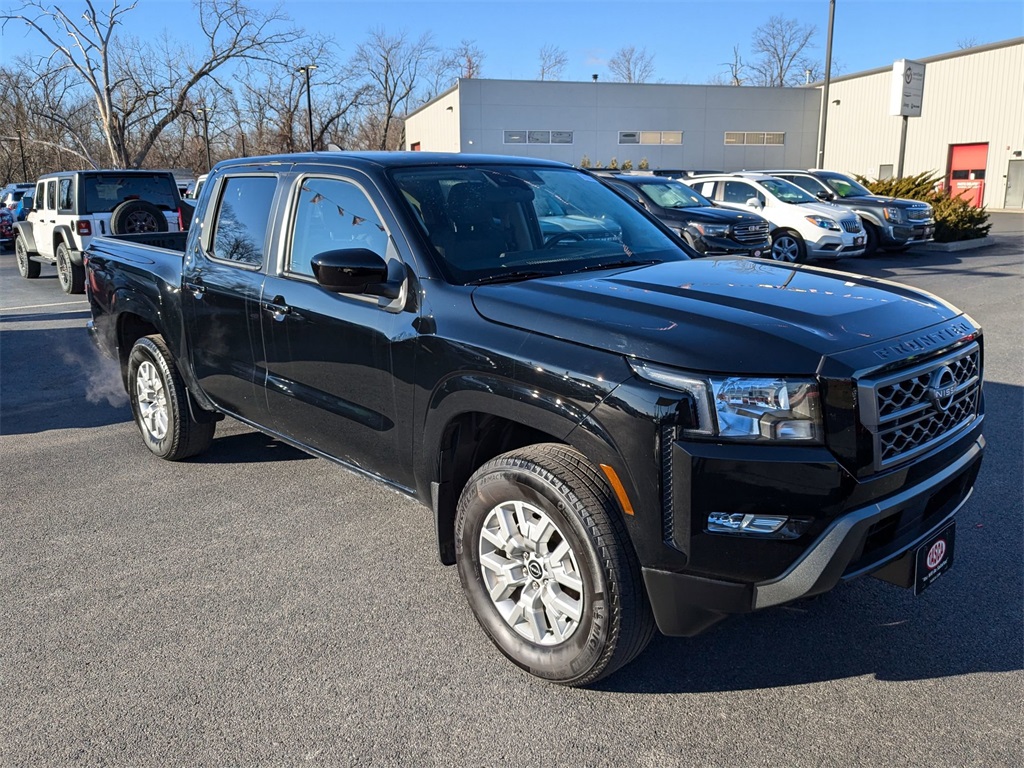 2024 Nissan Frontier SV