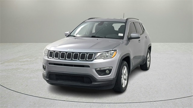 Used 2018 Jeep Compass Latitude with VIN 3C4NJCBB9JT420640 for sale in Irving, TX