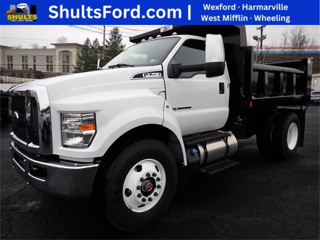 2025 Ford F-750SD Base