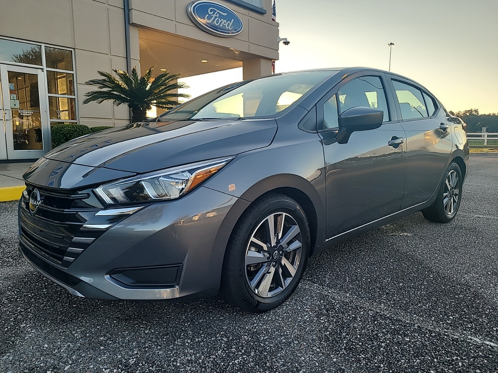 2023 Nissan Versa 1.6 SV