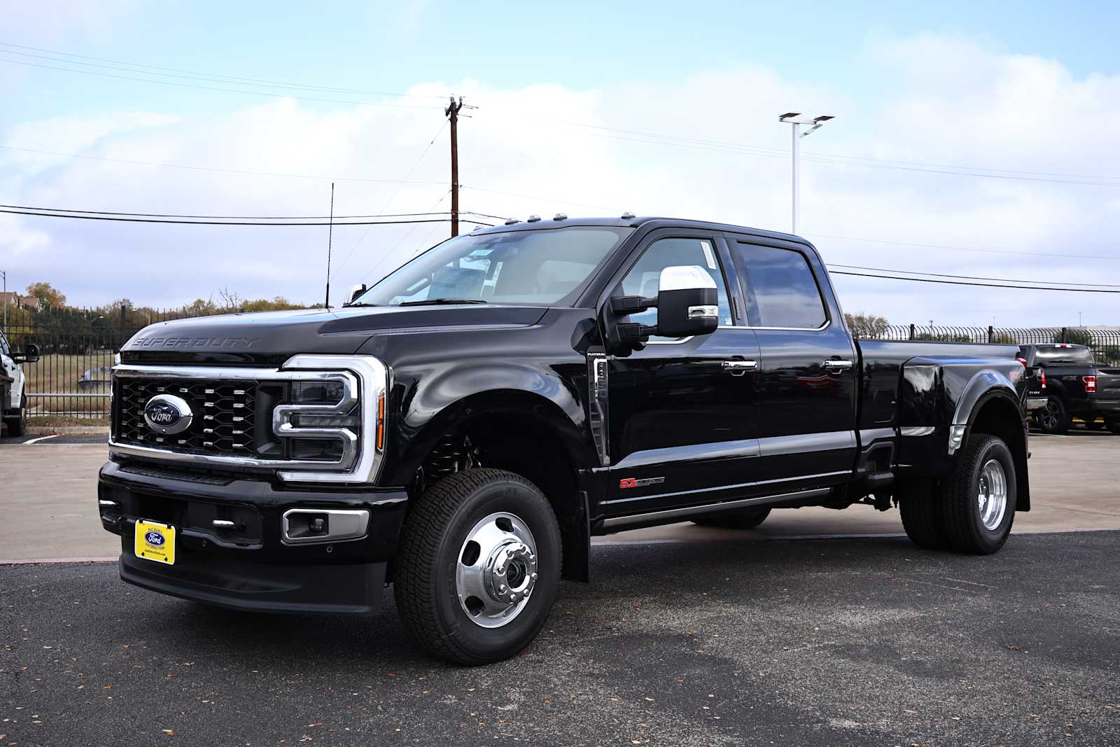 2024 Ford Super Duty F-350 DRW Platinum