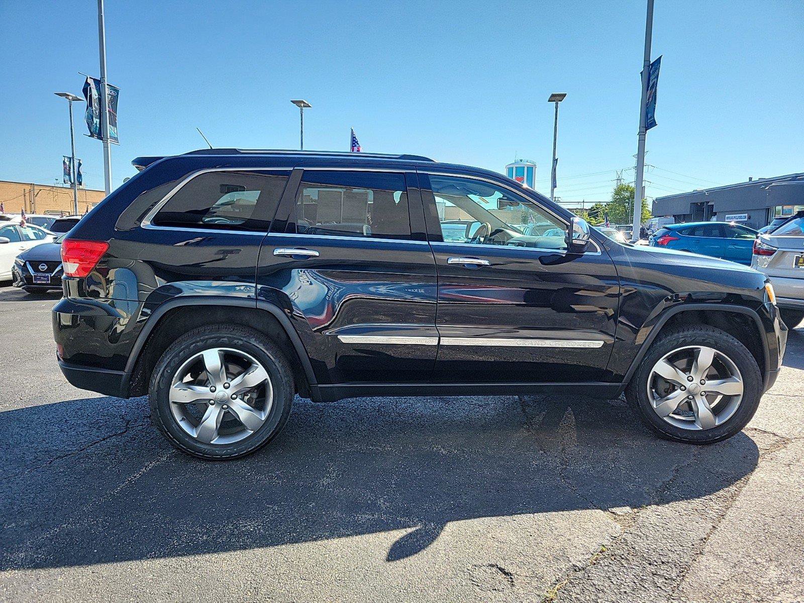 2013 Jeep Grand Cherokee Overland photo 9