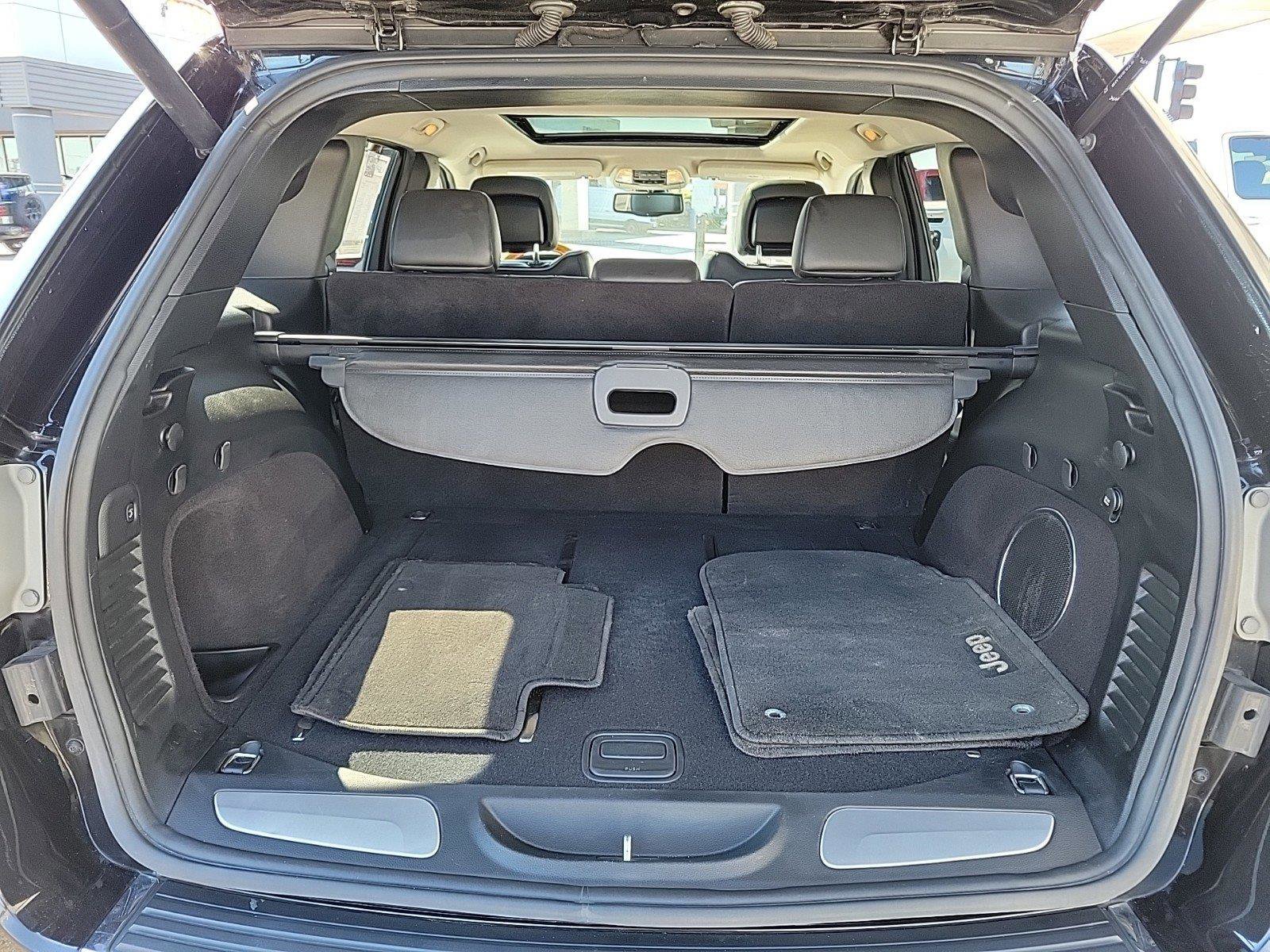 2013 Jeep Grand Cherokee Overland photo 24