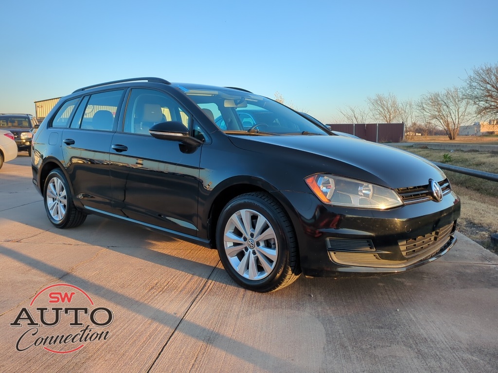 2017 Volkswagen Golf SportWagen S