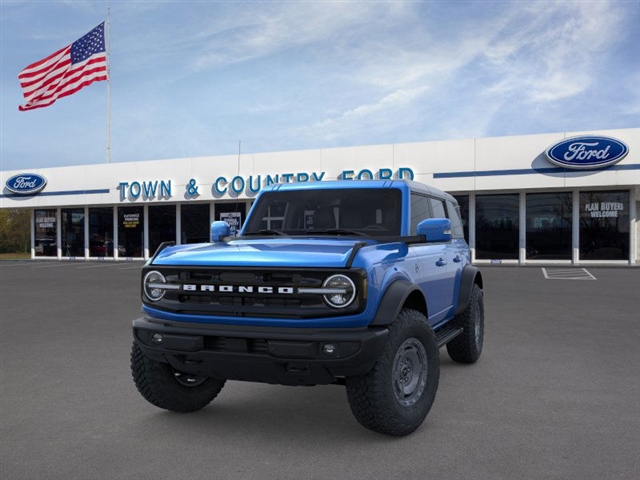 2024 Ford Bronco Outer Banks photo 2
