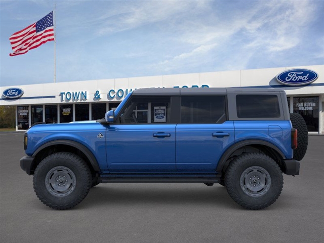 2024 Ford Bronco Outer Banks photo 3