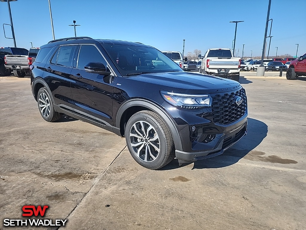 2025 Ford Explorer ST-Line