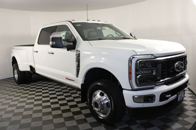 2024 Ford Super Duty F-350 DRW Platinum