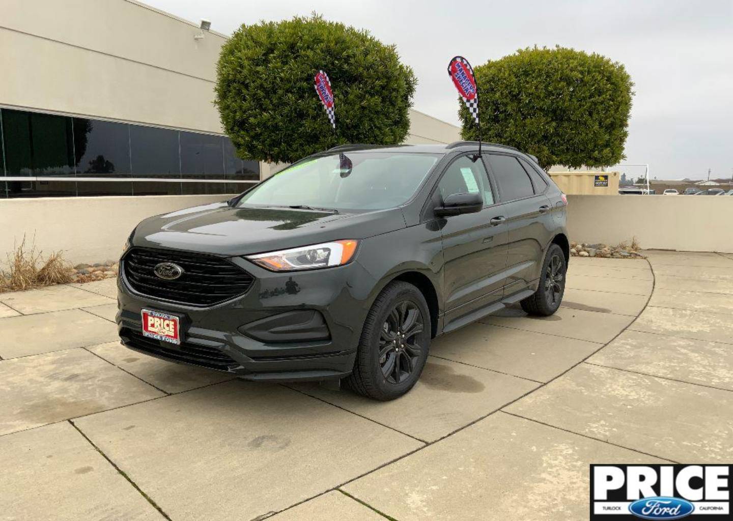 2024 Ford Edge SE's photo