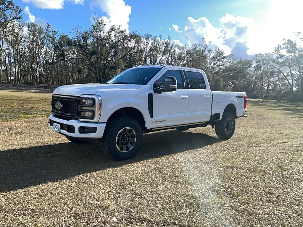 2024 Ford F-350 LARIAT 4X4 Crew Tremor H.O. w/Ultimate