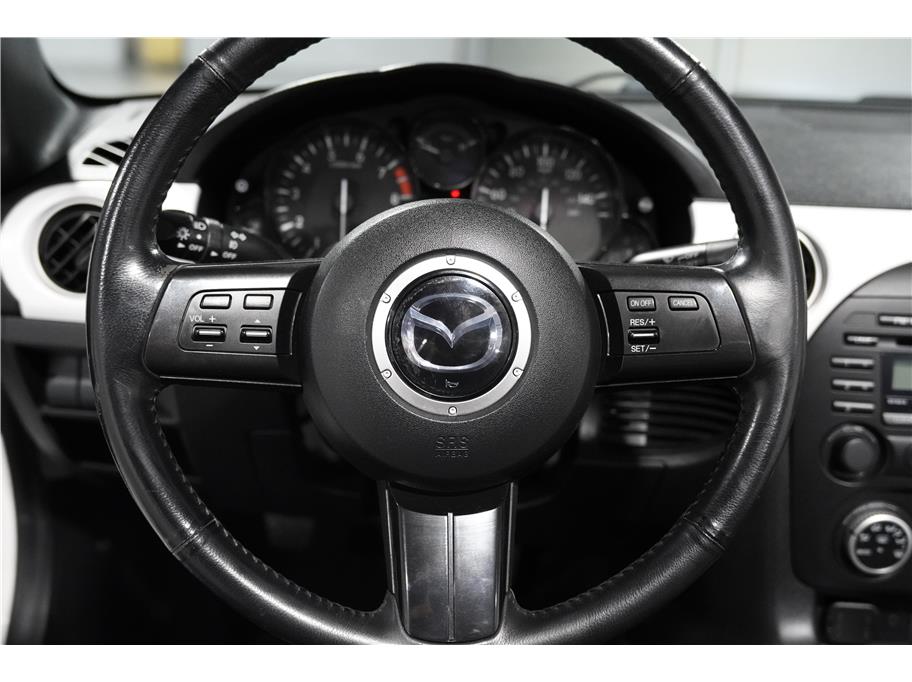 2013 Mazda MX-5 Miata Touring photo 23