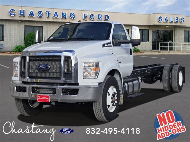 2025 Ford F-750SD Base