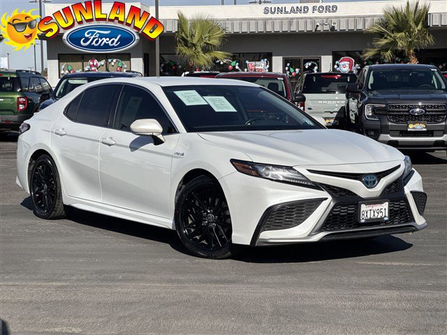 2021 Toyota Camry Hybrid XSE