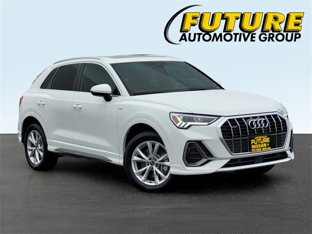 2023 Audi Q3 Premium