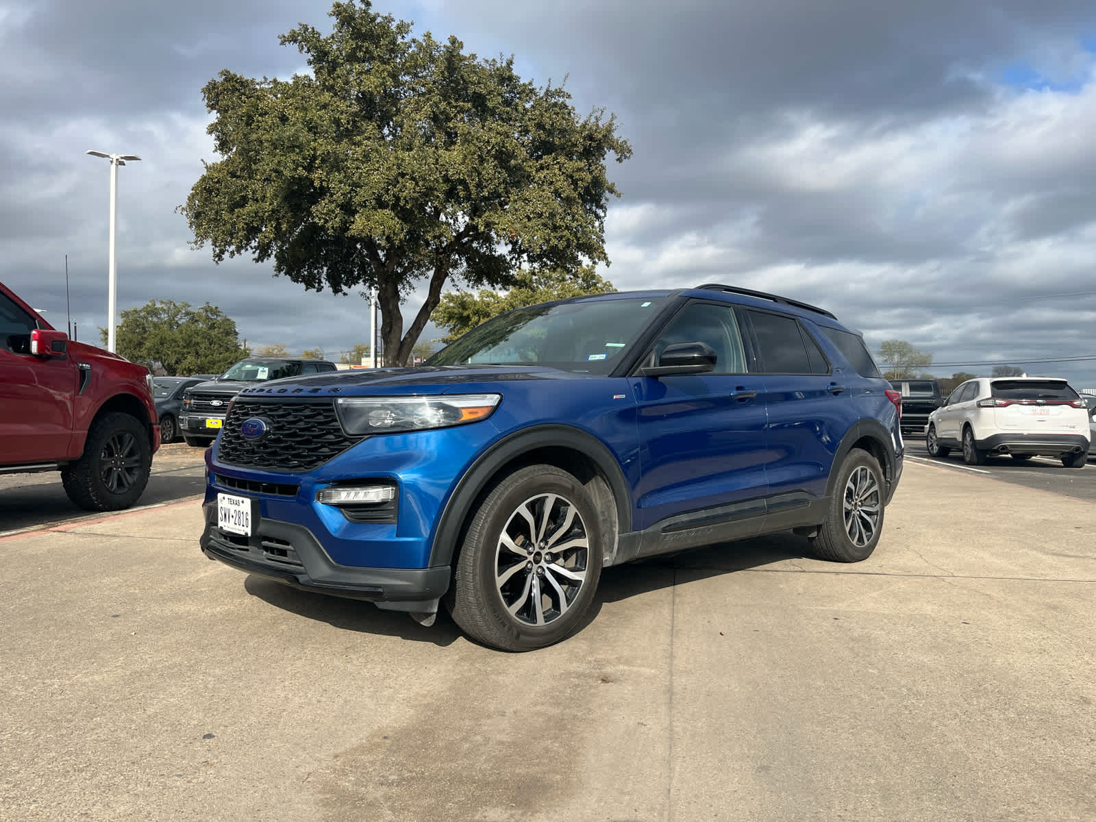 2023 Ford Explorer ST-Line