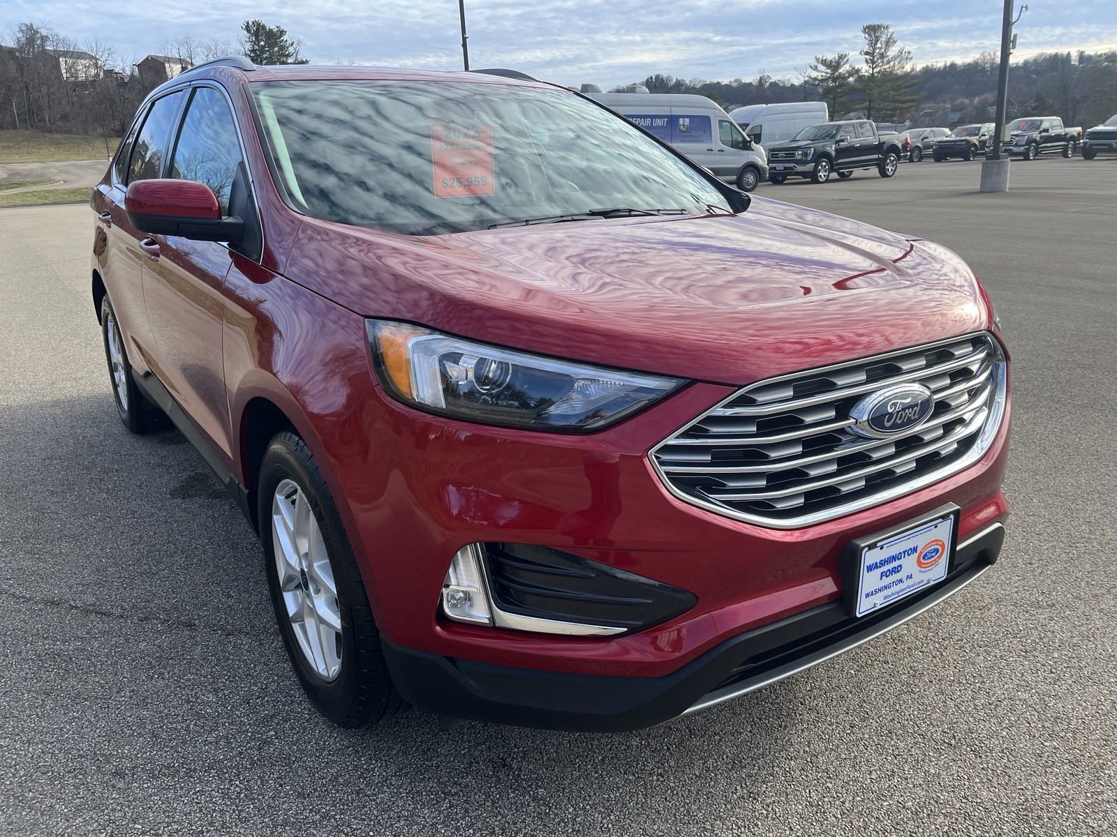 2022 Ford Edge SEL photo 6