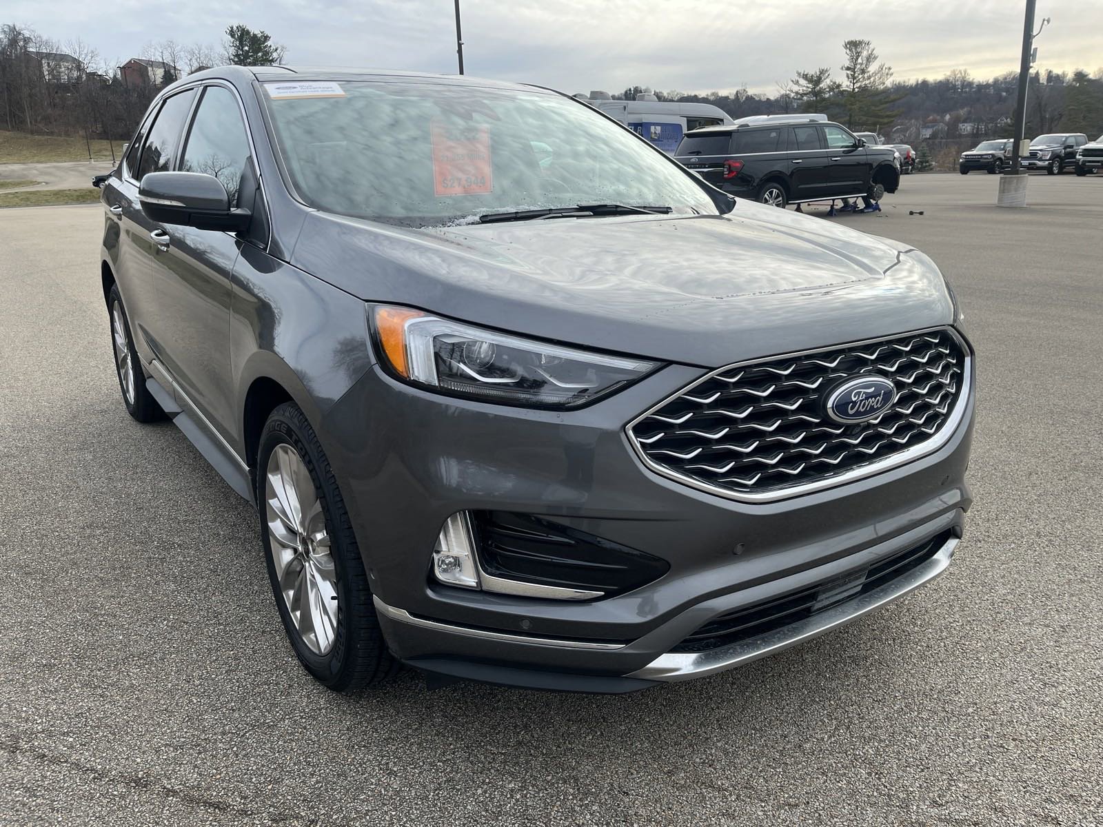 2022 Ford Edge Titanium photo 6