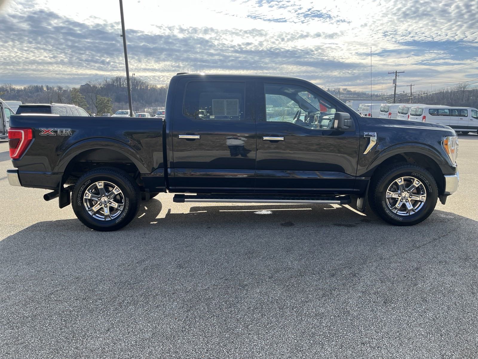 2021 Ford F-150 XLT photo 5