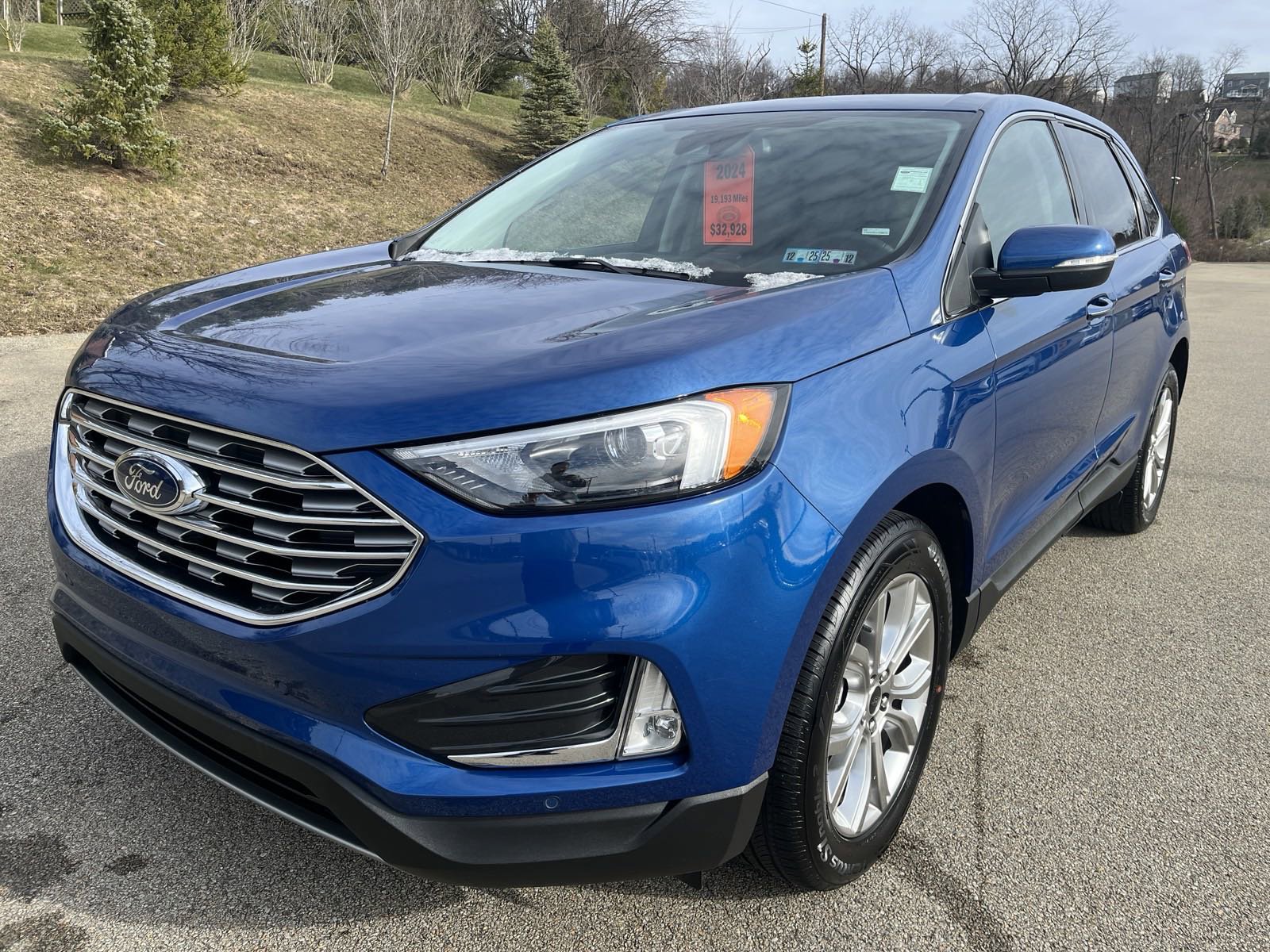 2024 Ford Edge Titanium photo 8