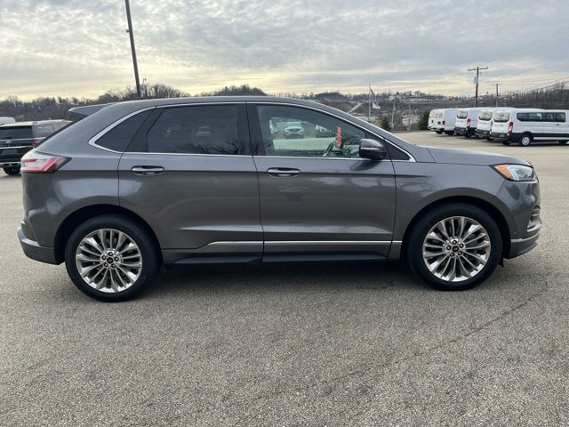 2022 Ford Edge Titanium photo 32