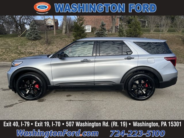 2021 Ford Explorer ST photo 1