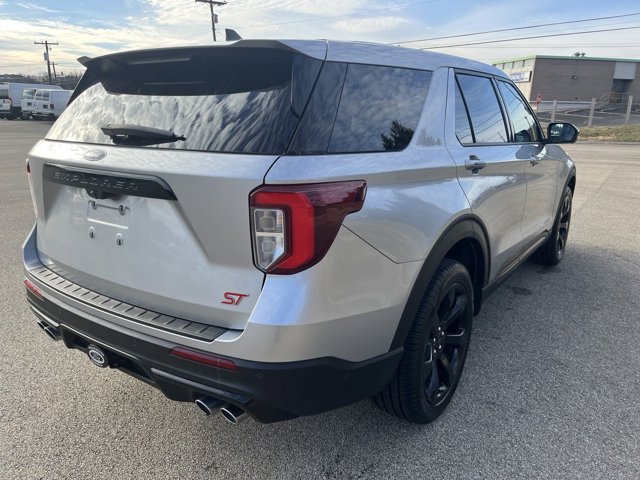 2021 Ford Explorer ST photo 4