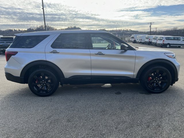 2021 Ford Explorer ST photo 5