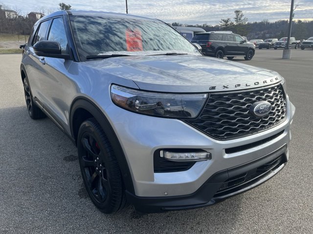 2021 Ford Explorer ST photo 6