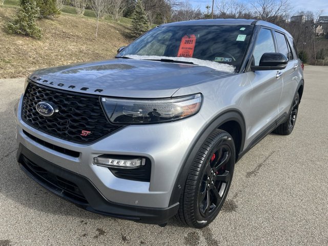 2021 Ford Explorer ST photo 8