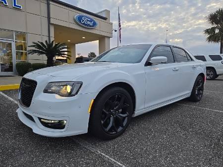 2022 Chrysler 300 Touring