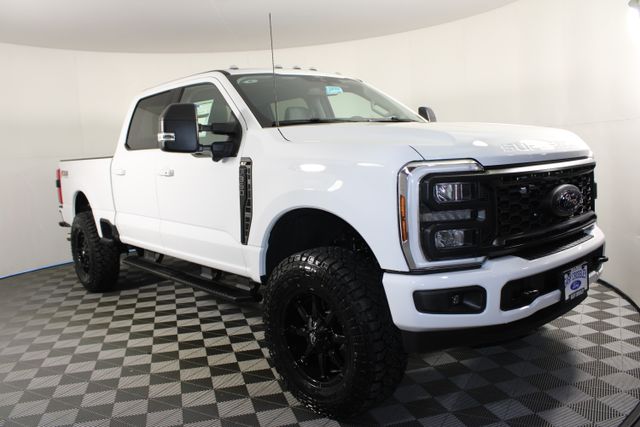 2024 Ford Super Duty F-350 SRW XLT