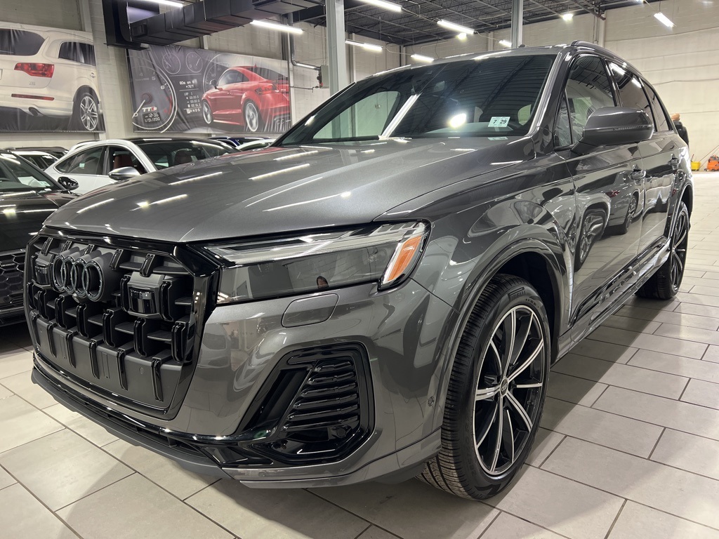 2025 Audi Q7 45 Premium Plus