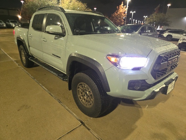 2022 Toyota Tacoma 4WD SR5