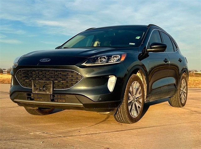 2022 Ford Escape Titanium Hybrid