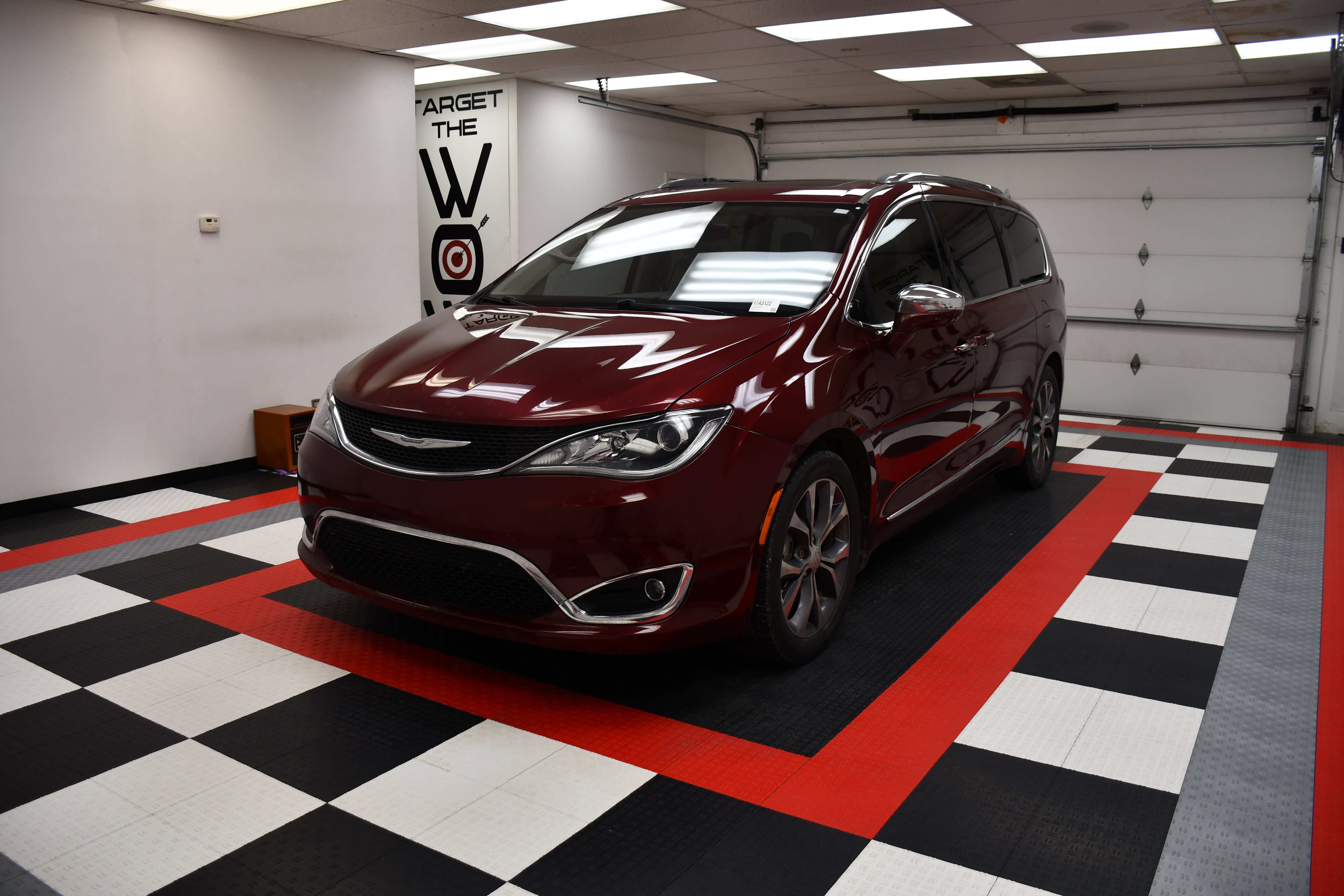 Used 2017 Chrysler Pacifica Limited FWD 3.6L V6 Uconnect Theater AND Sound Group Trailer Tow Group TRI Pane Sunroof Third Row Seating