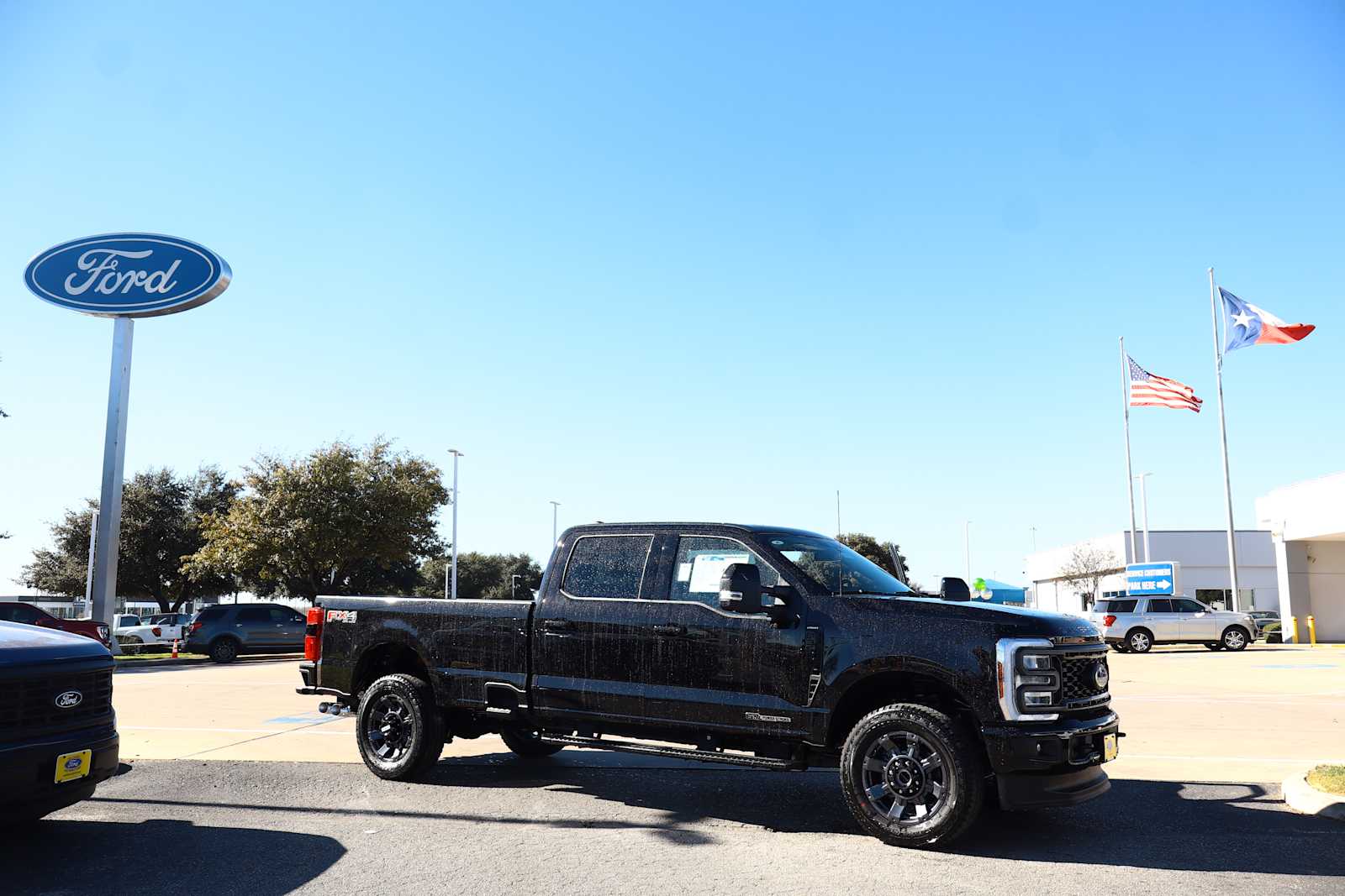 2024 Ford Super Duty F-350 SRW LARIAT