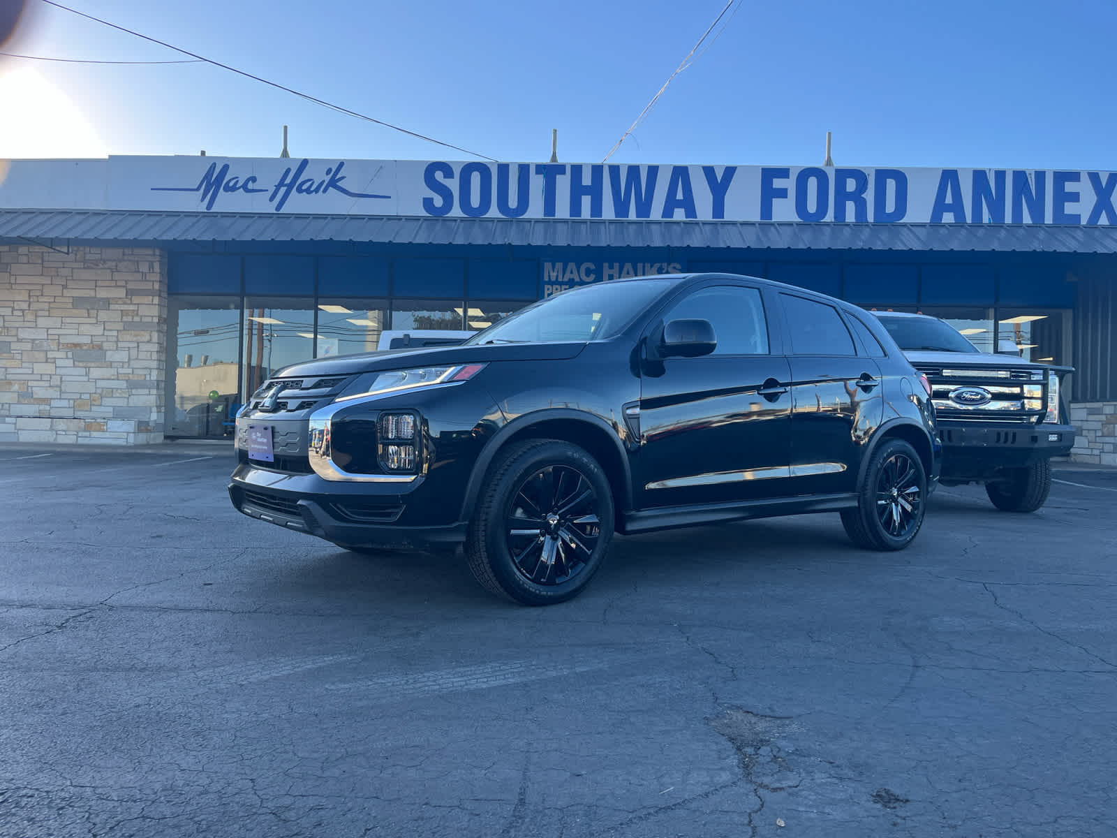 2023 Mitsubishi Outlander Sport LE