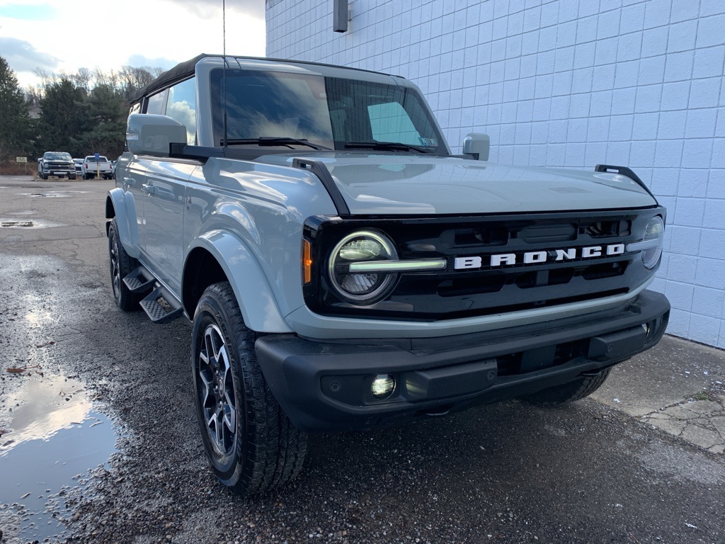 2024 Ford Bronco Outer Banks