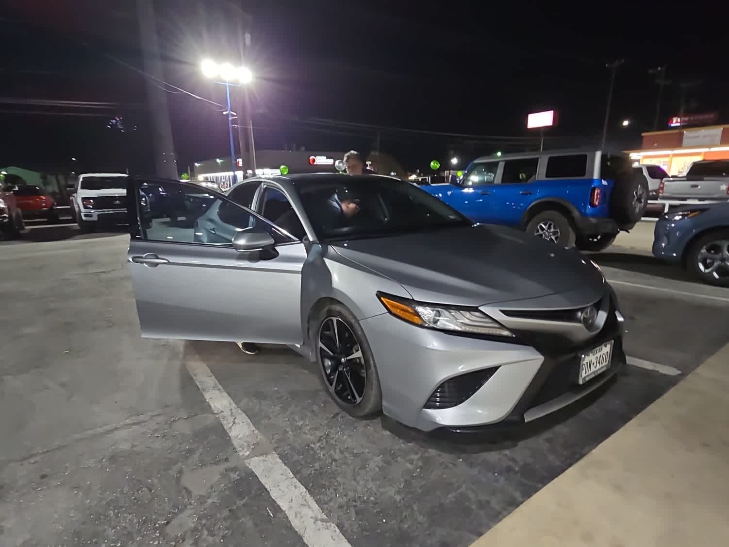 2019 Toyota Camry XSE photo 2