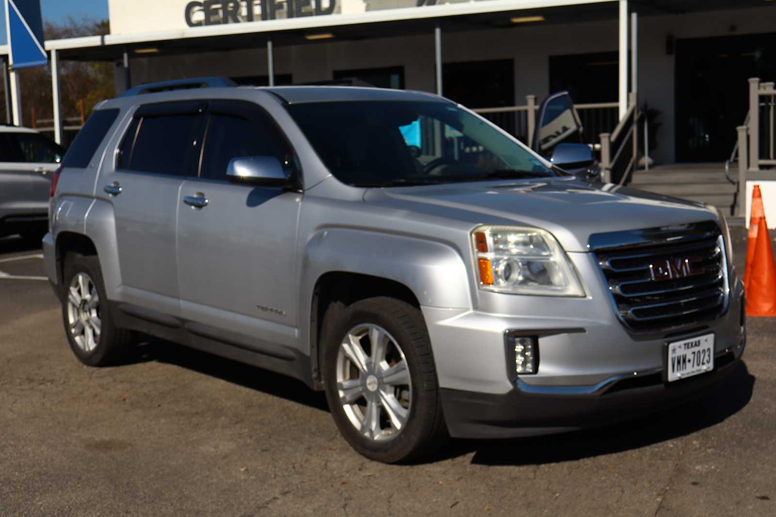 2016 GMC Terrain SLT photo 2