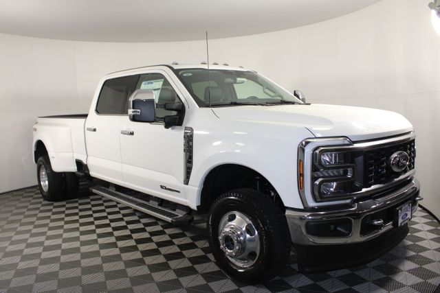 2024 Ford Super Duty F-350 DRW LARIAT