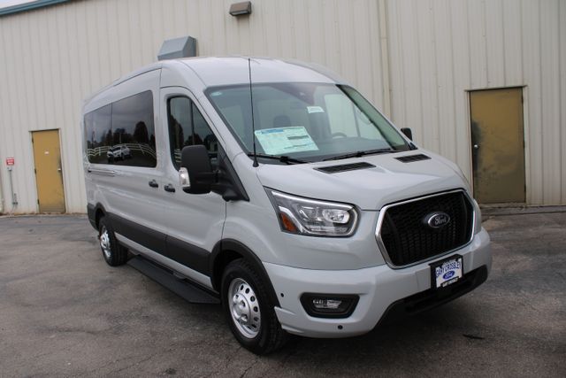 2024 Ford Transit Passenger Wagon XLT