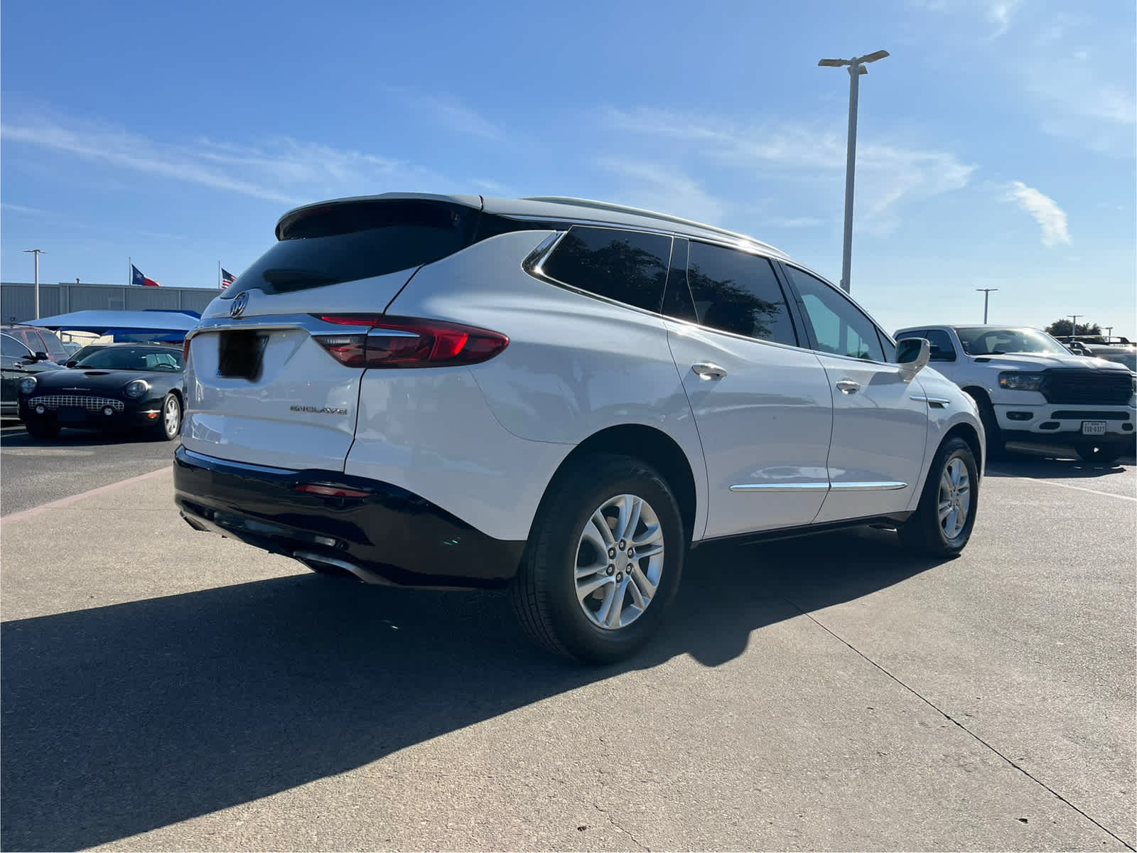 2018 Buick Enclave Premium photo 2