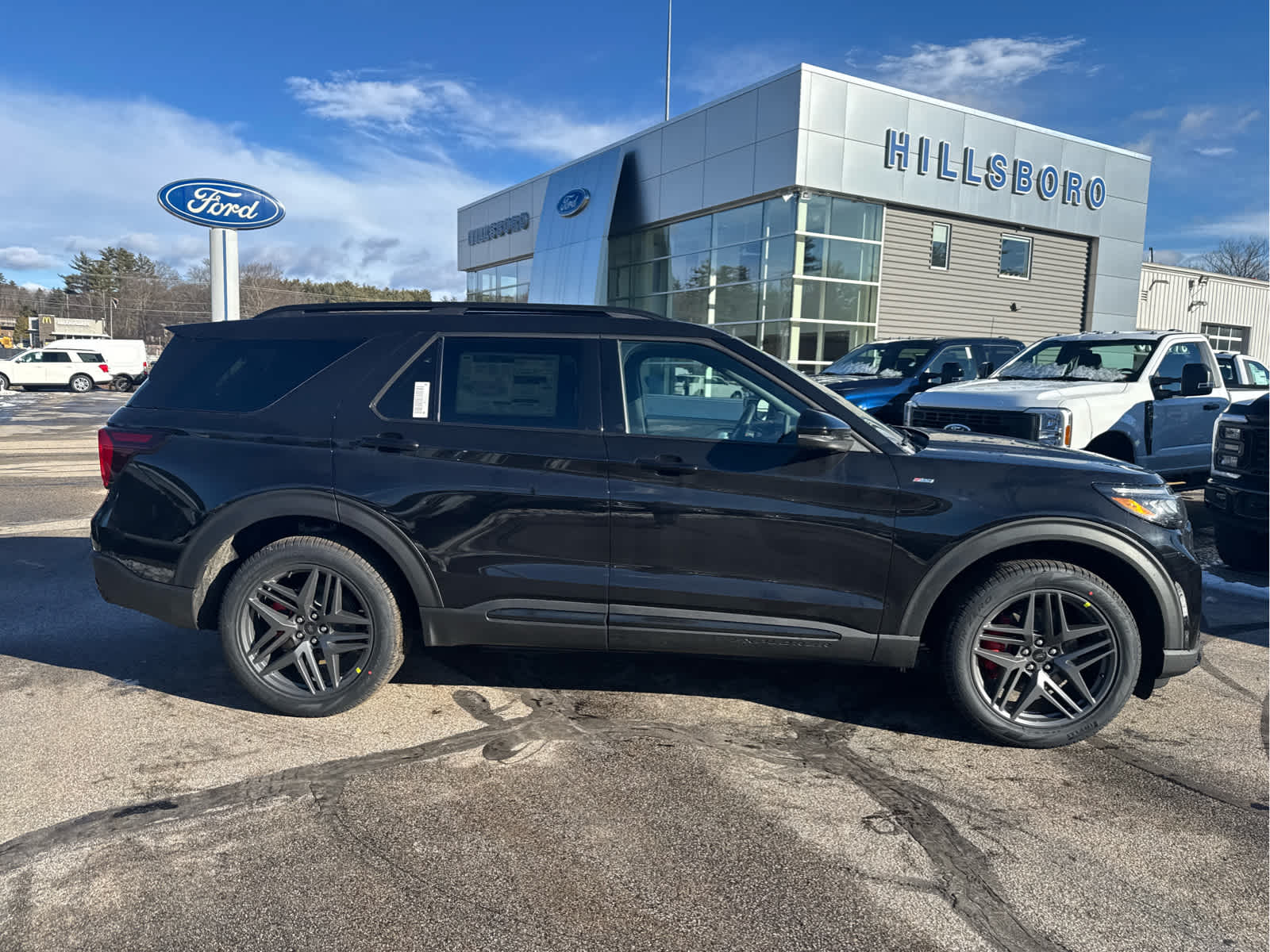 2025 Ford Explorer ST-Line