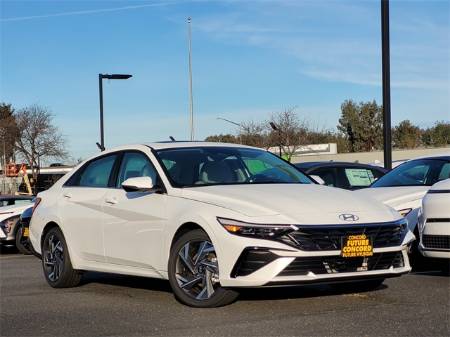 2025 Hyundai Elantra Hybrid Limited