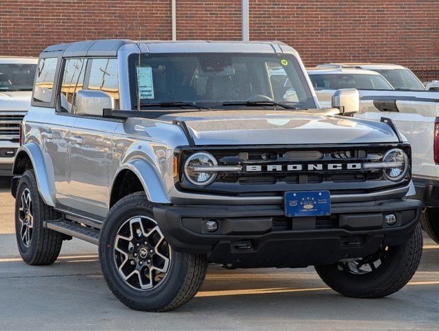 New 2024 Ford Bronco Outer Banks