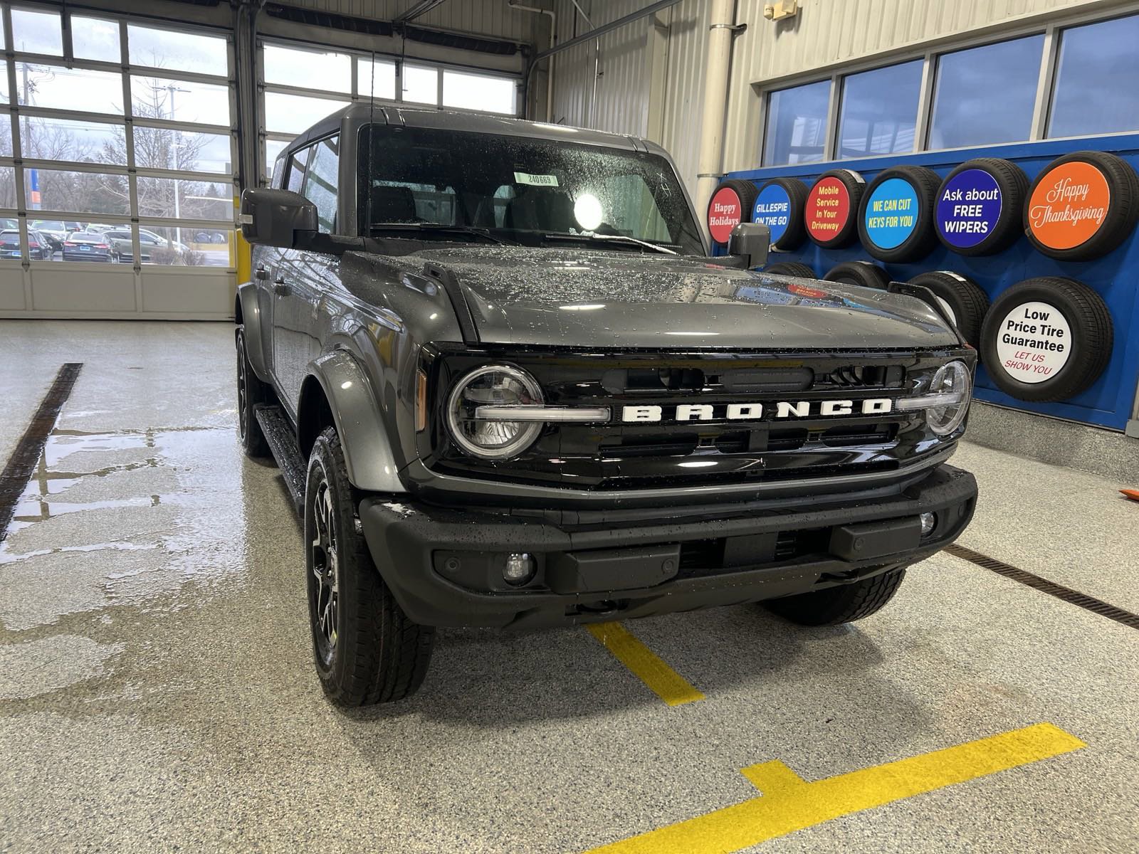 2024 Ford Bronco Outer Banks