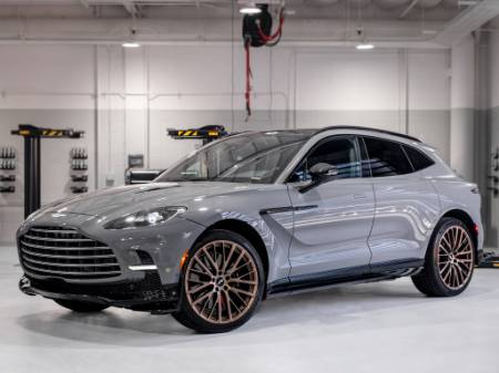 2025 Aston Martin DBX 707