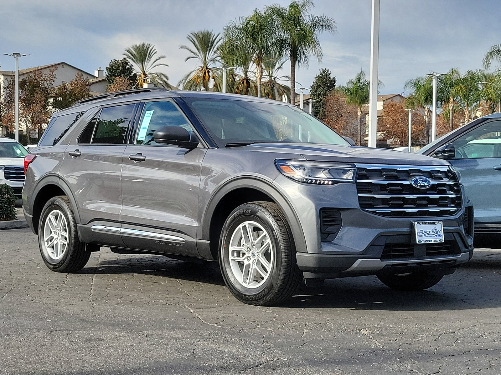 2025 Ford Explorer Active