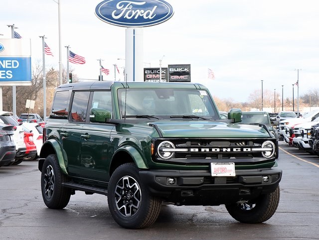 2024 Ford Bronco Outer Banks